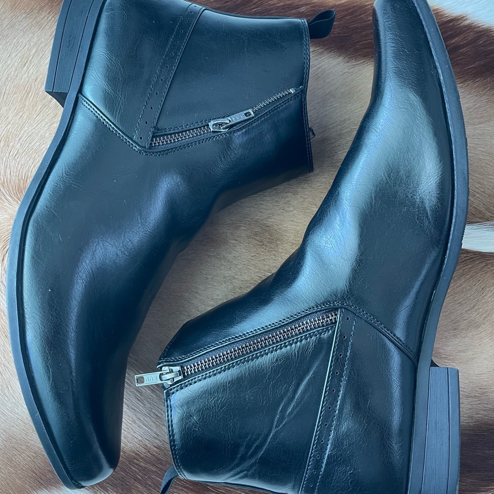 ASOS Men’s Chelsea Boot